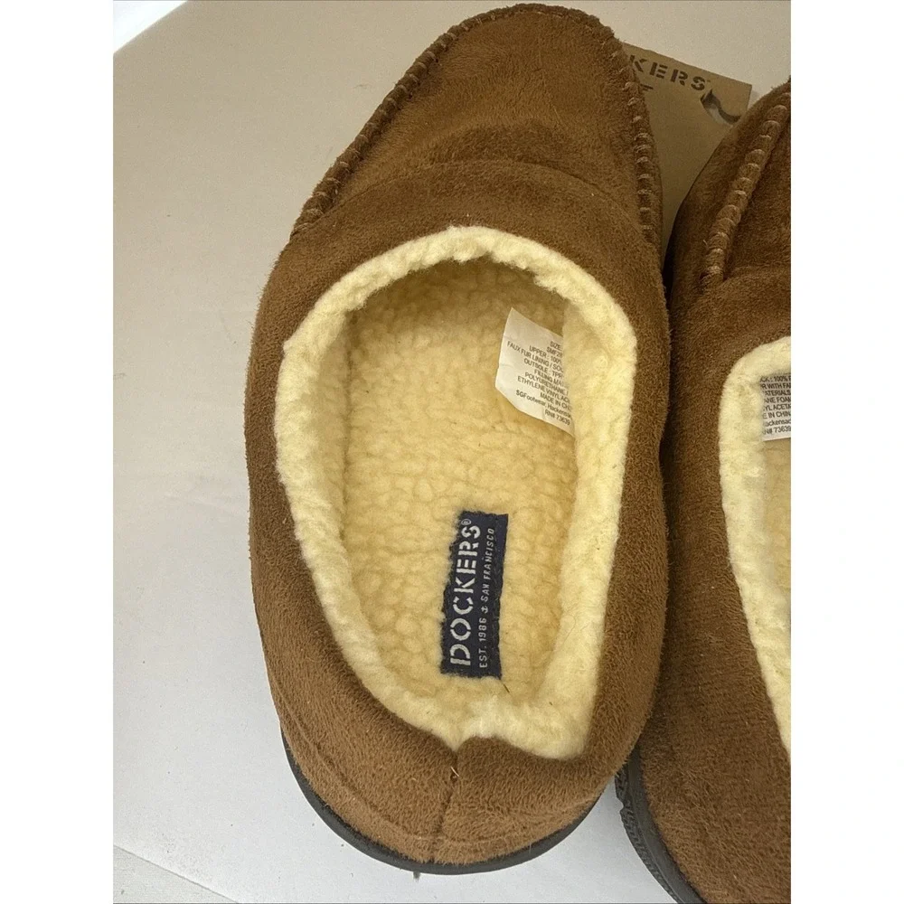 Dockers Dark Tan Memory Foam Men's Size 7-8‎ Slippers